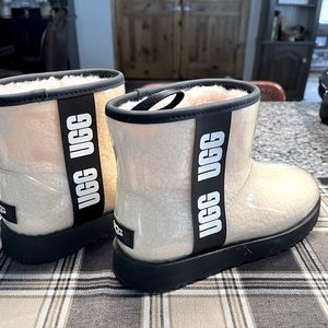 UGG Classic Clear Mini Women’s Waterproof boot